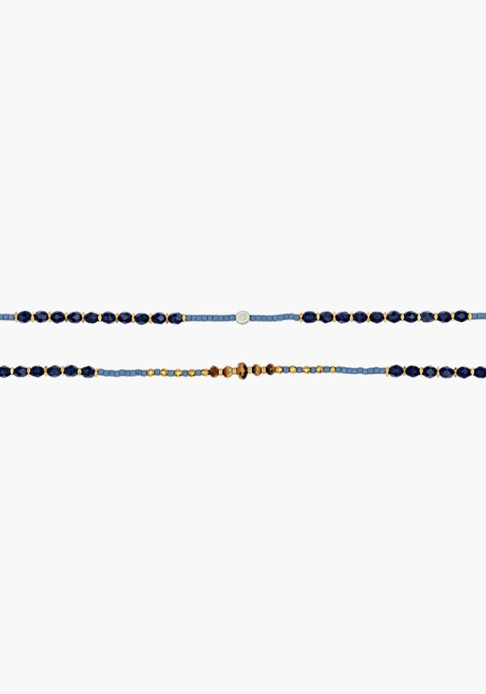 Bracelet 6 tours Intuition Bleu porté au poignet - Têtes Blondes