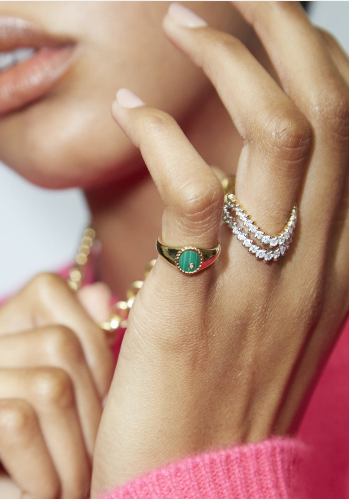 Mini Bague Chevalière Ovale Agate Rouge - Yvonne Léon