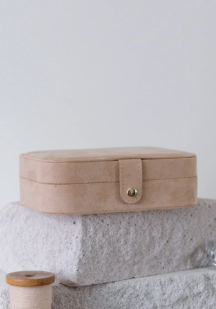 Boîte À Bijoux Brigitte En Velours Beige - Sélectionné par Blush