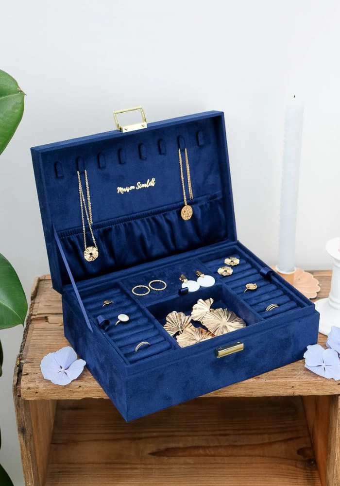 Boite À Bijoux Louise En Velours Bleu Marine -Sélectionné par Blush