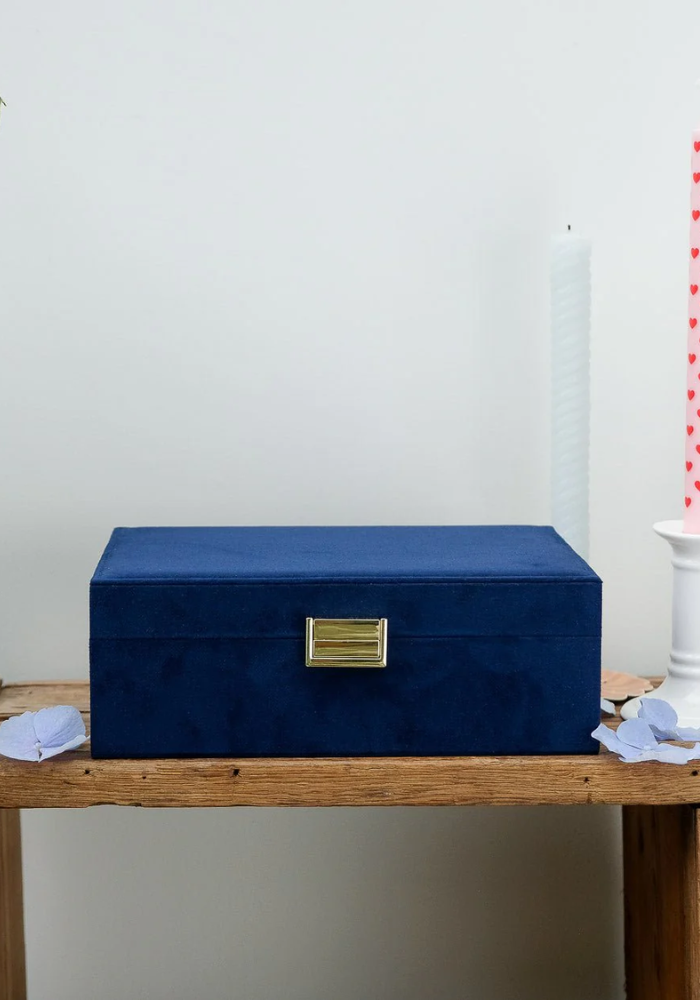 Boite À Bijoux Louise En Velours Bleu Marine -Sélectionné par Blush