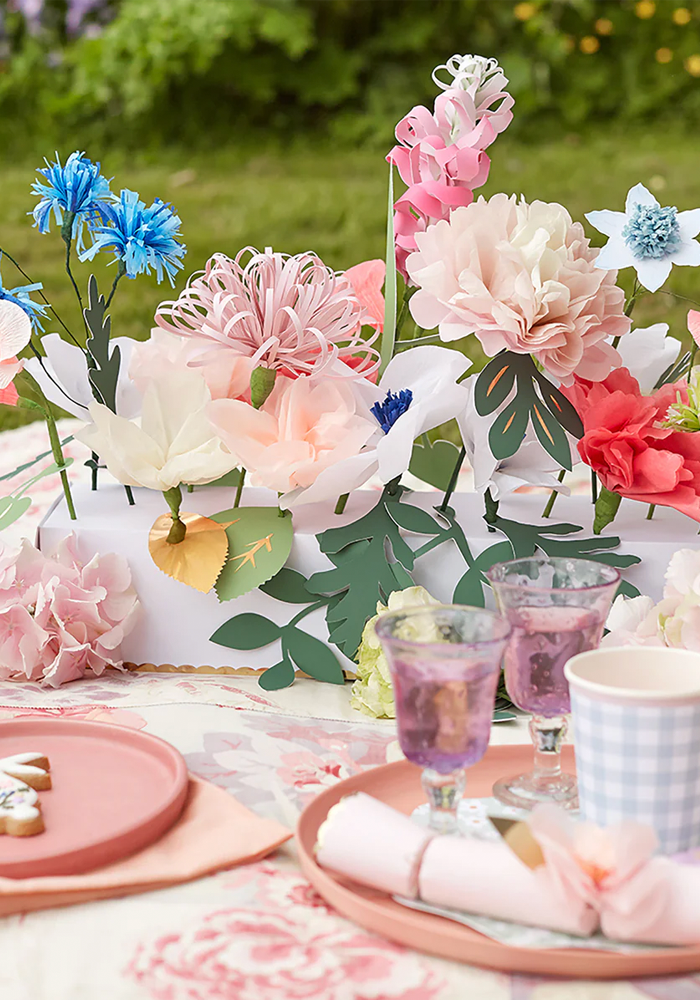 Centre De Table En Fleurs Designé Par Hazel Gardiner - Meri Meri