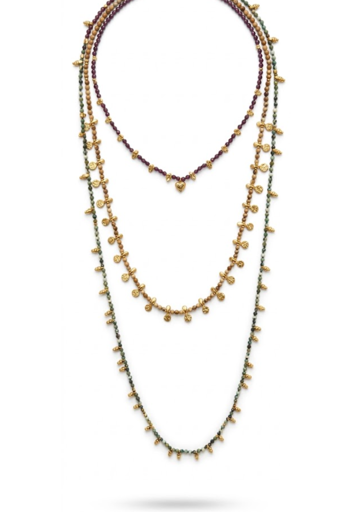 Set De 3 Colliers Multi Perles En Pierres 3 Couleurs Differentes 1 Long Turquoise Avec Mini Biles Dorees 1 Moyen Beige Avec Pastilles Martelees Et 1 Court Fushia Zvec Mini Cuilleres Dorees