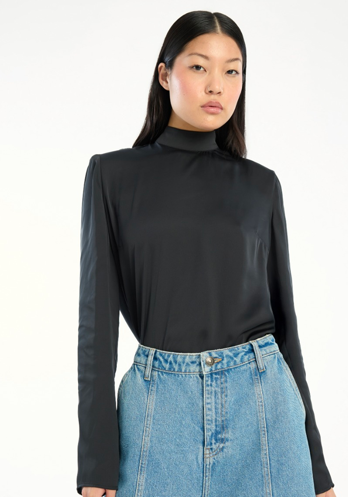 Top Satin Drapy Back - Rotate