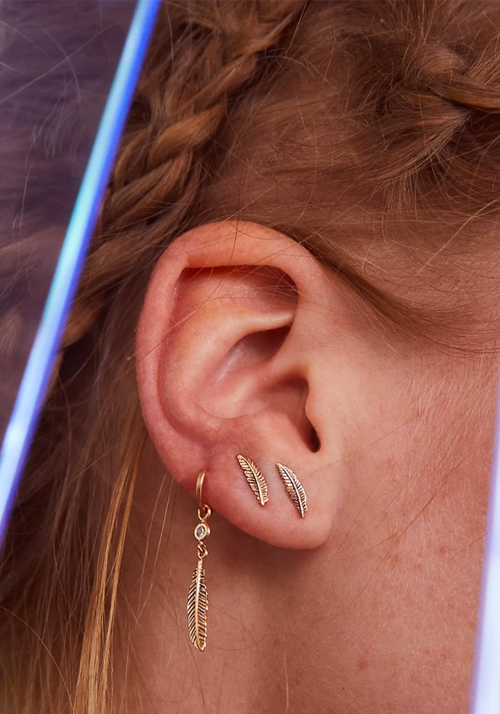Boucle D'Oreille Feather Solitaire Dangling Hoop - Kismet By Milka