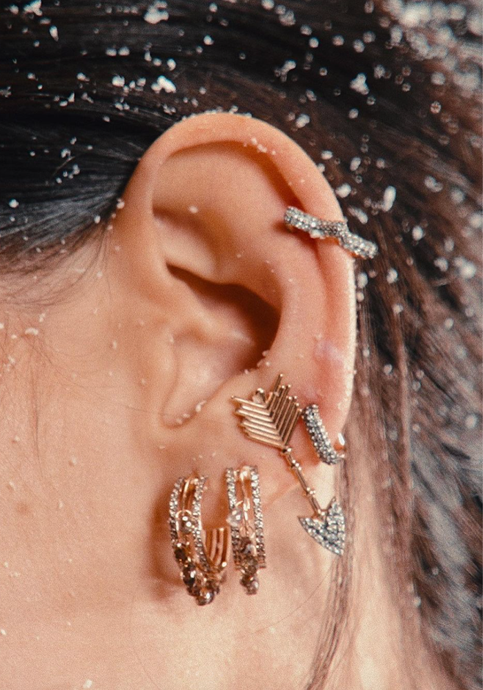 Midi Arrow Earring 4 White Diamonds