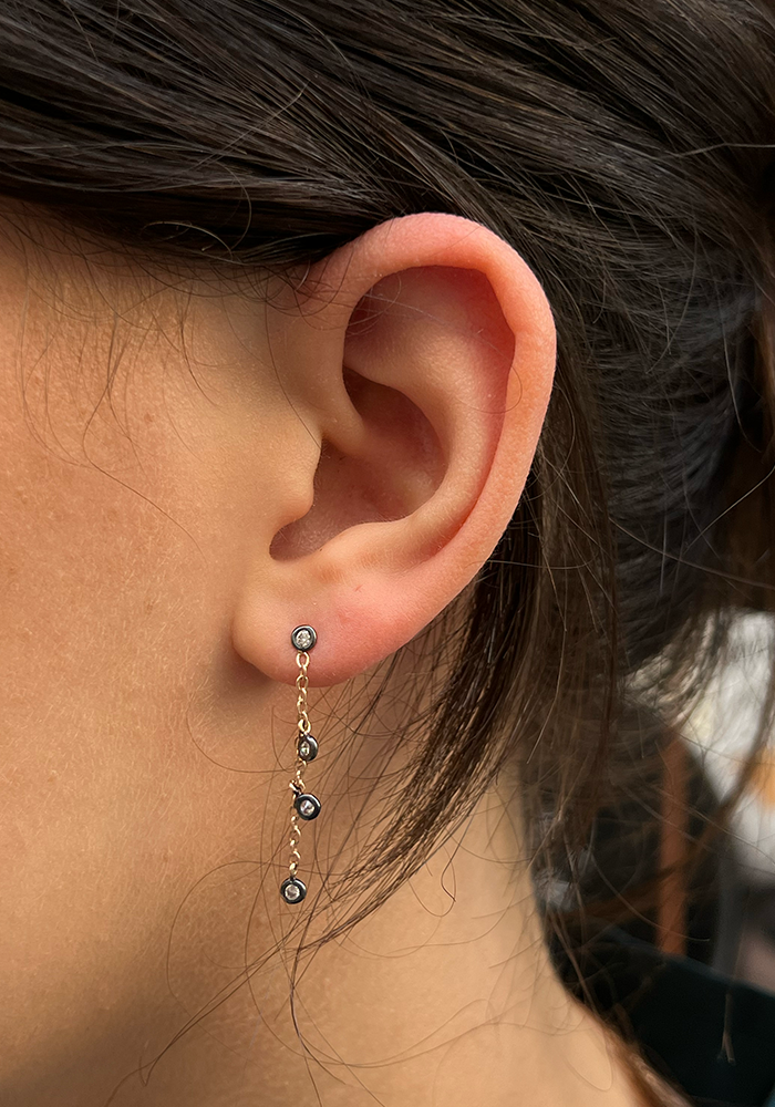 Boucle D'oreille 4 Solitaires Sur Chaine - Kismet