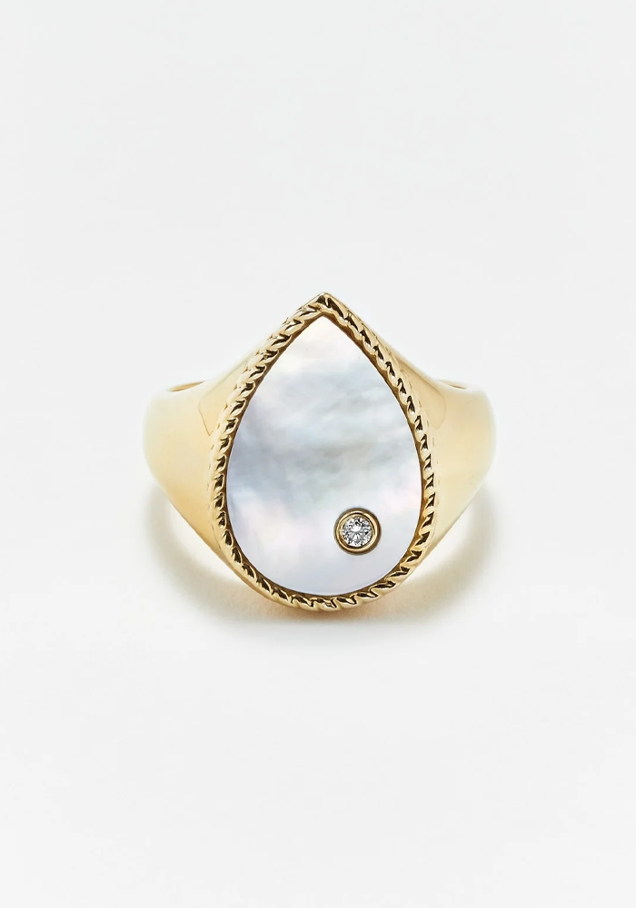 Mother-of-pearl pear signet ring