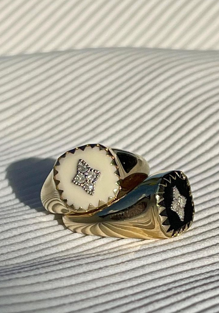 Bague Chevalière Pierrot Blanche - Pascale Monvoisin