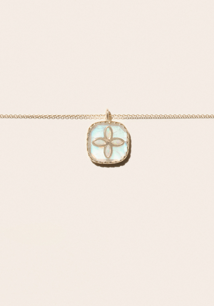 Collier Bowie N°2 Pierre De Lune - Pascale Monvoisin