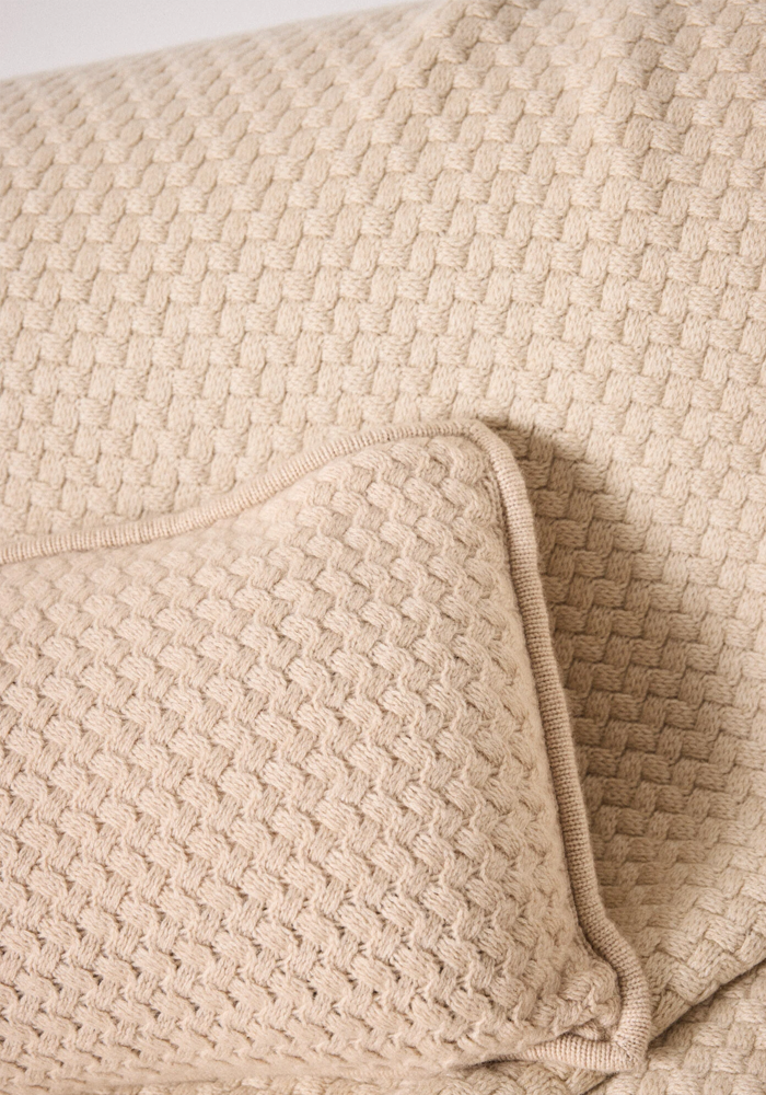 Tama cushion