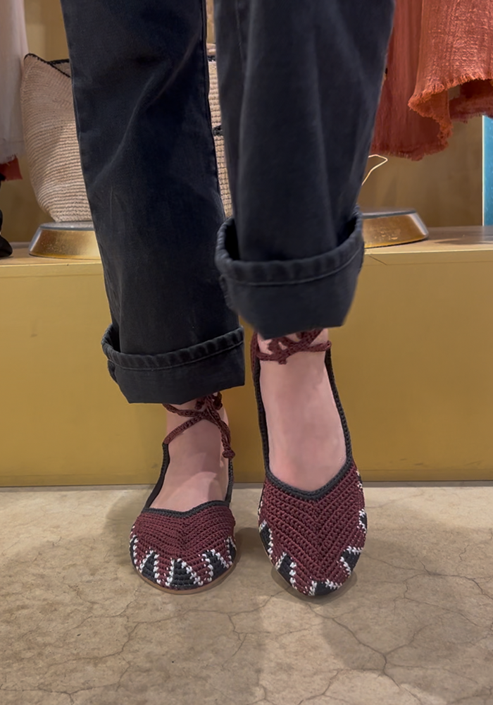 Bailarinas rojas de uva alta