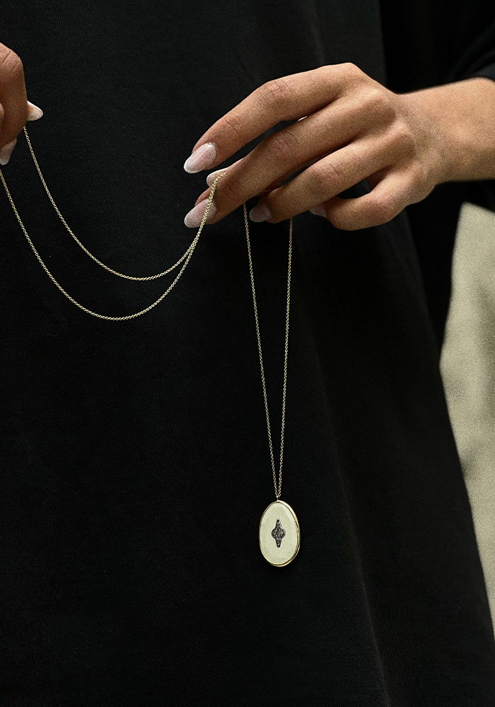 Collar rubor exclusivo de Simone Blanc