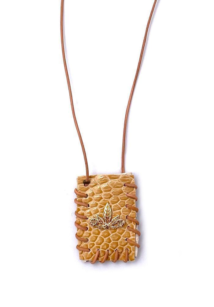 Collar Largo Arizona Cuero Beige Cannabis
