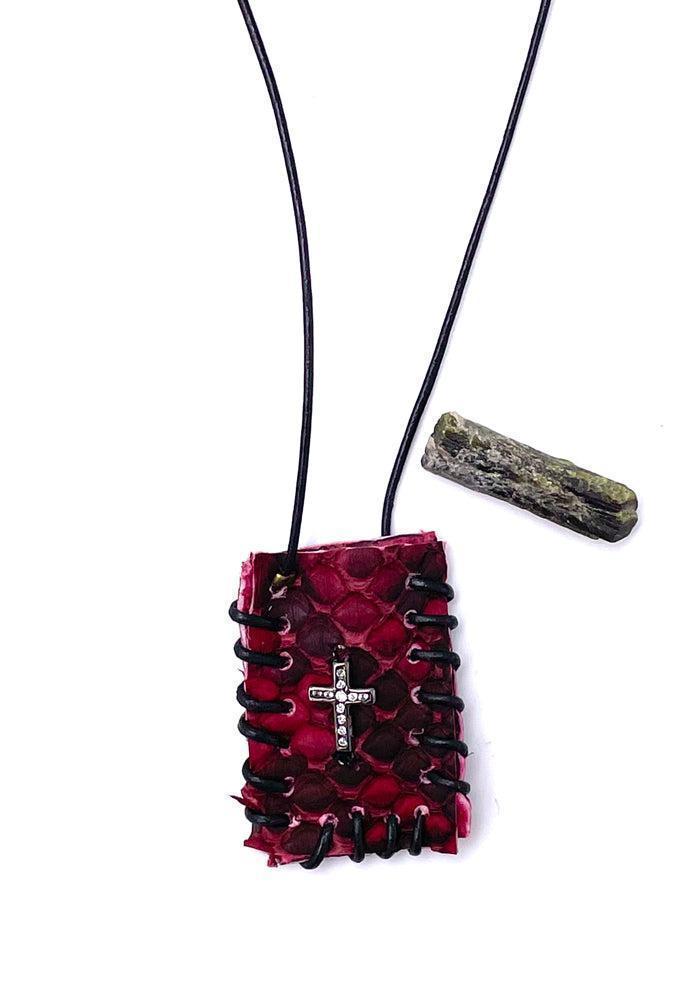 Collar Largo Arizona De Cuero Cruz Roja