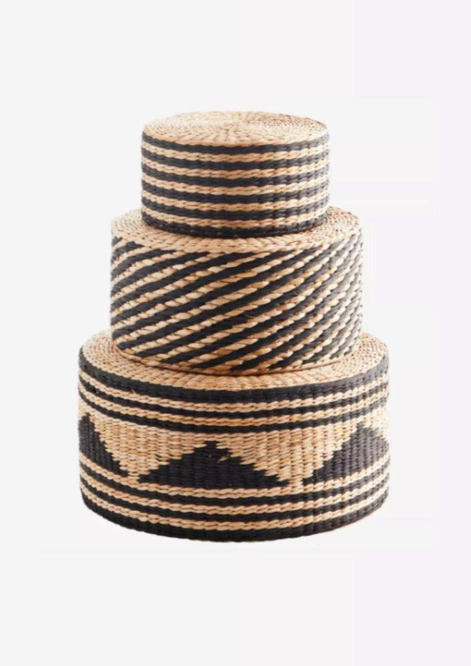 Pouf En Osier A Motifs