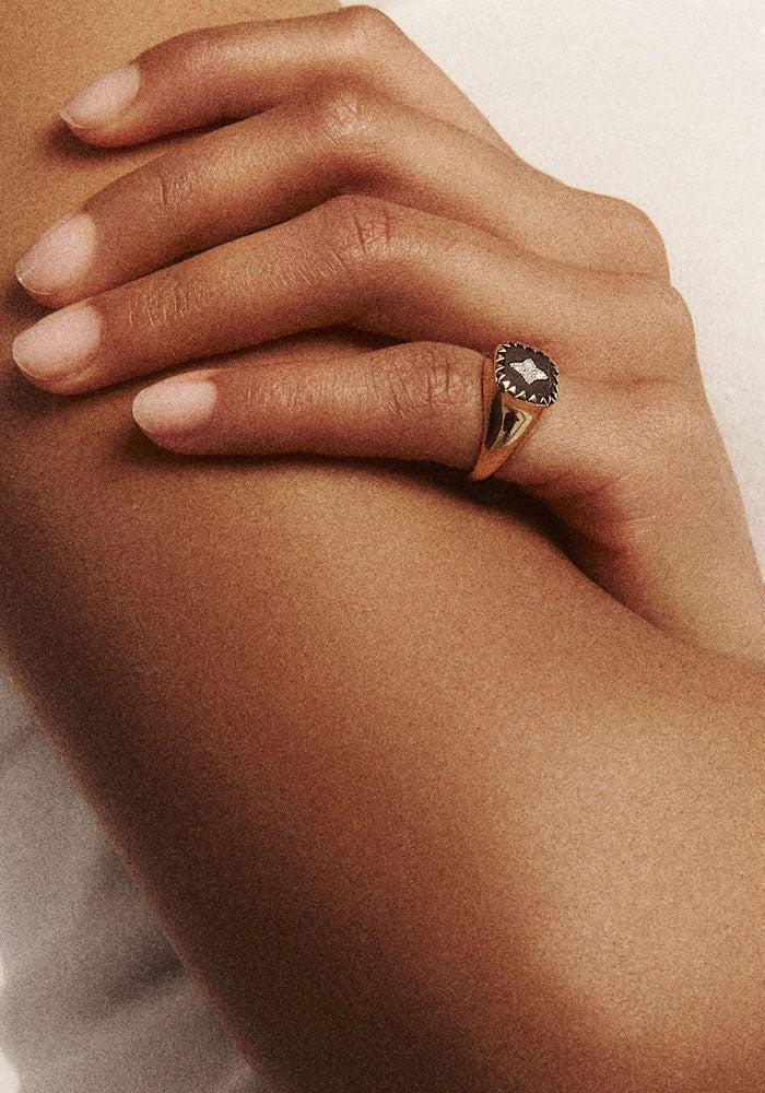 Bague Chevalière Pierrot Noire - Pascale Monvoisin