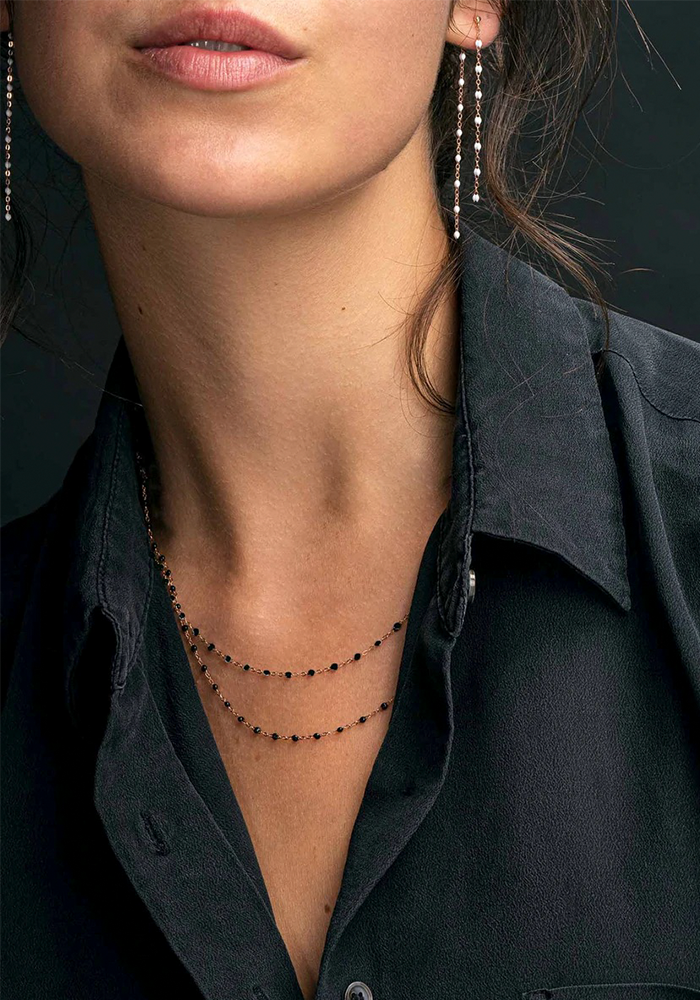 Collar Clásico Gigi Oro Rosa Y Resinas Negras 50cm