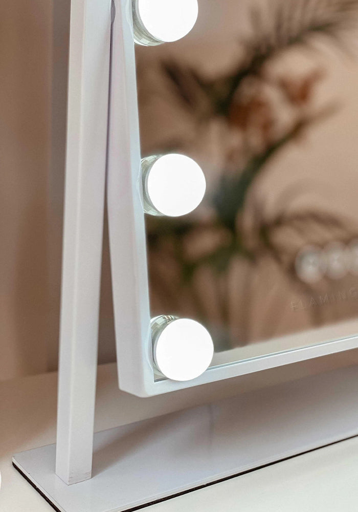 Miroir Khloe Avec 12 Lumieres LED - Blush Selection