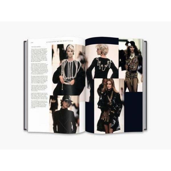 Livre "Chanel Catwalk"