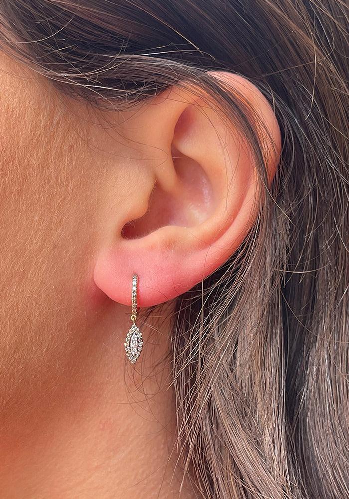 Boucle D'oreille "Almond Eye Dangling Hoop Earring"