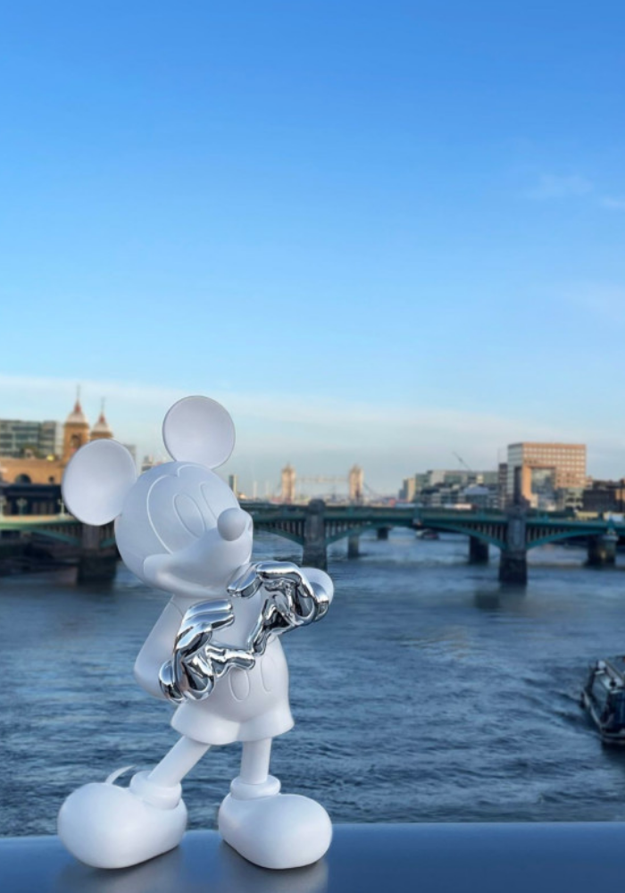 Mickey With Love Blanc Et Argent Par Kelly Hoppen