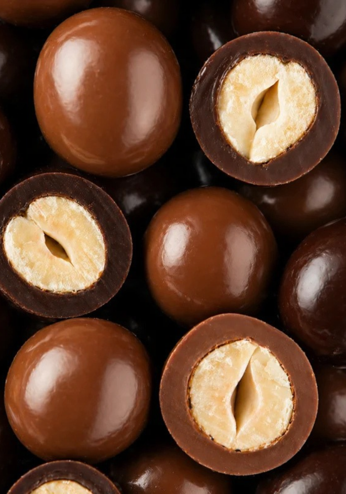 Boîte De Noisettes Enrobées Chocolat Noir & Lait la chocolat des français
