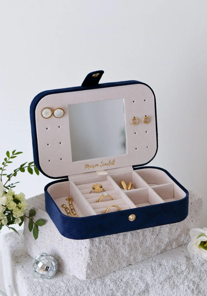 Boîte À Bijoux Brigitte En Velours Bleu Marine - Sélectionné par Blush