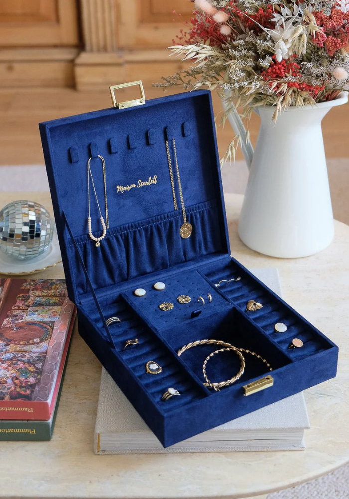 Boîte À Bijoux Anne En Velours Bleu Marine - Sélectionné par Blush