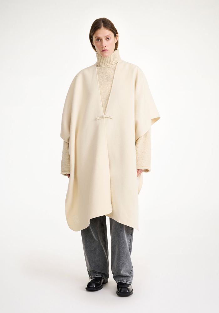 Manteau Cape Robertas Pearl - By Malene Birger