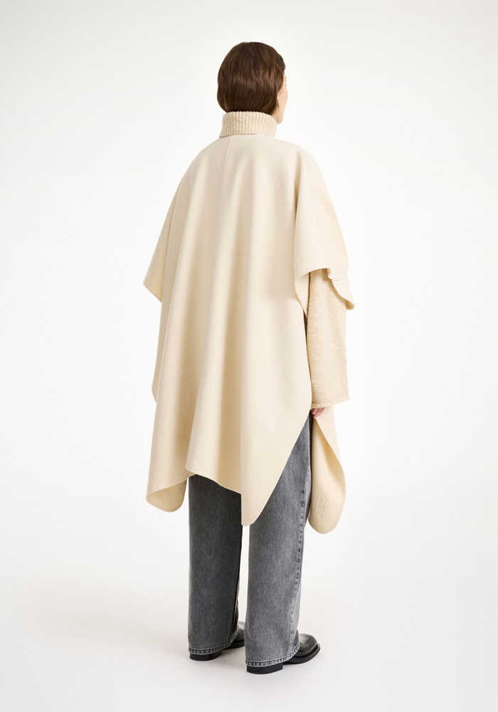 Manteau Cape Robertas Pearl - By Malene Birger