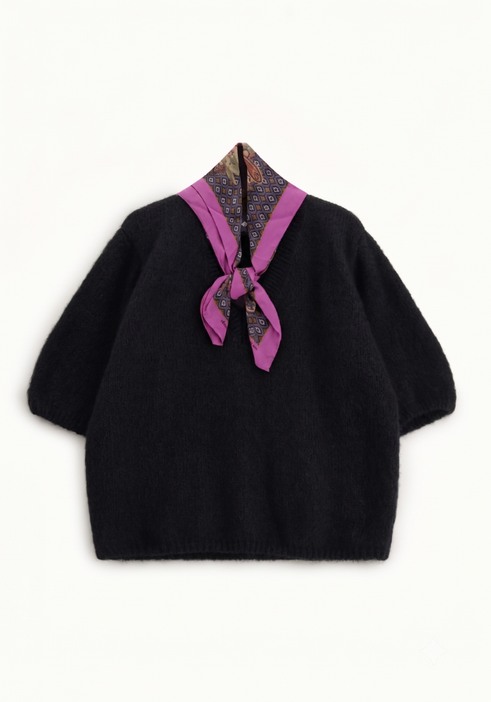 Pull En Maille Manches Courtes Col V Et Foulard Noir