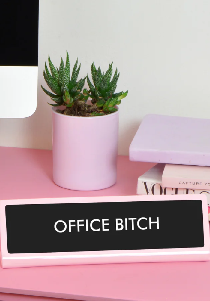 Plaque De Bureau Office Bitch - Sélectionné par Blush