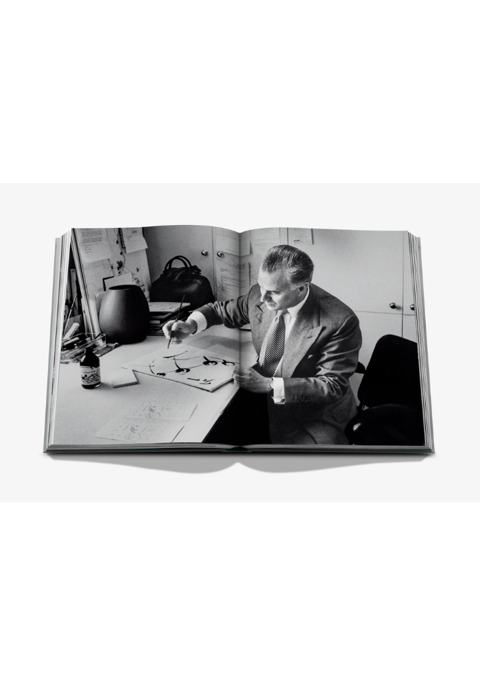 Livre The Book Of Iconic Shoes - Assouline