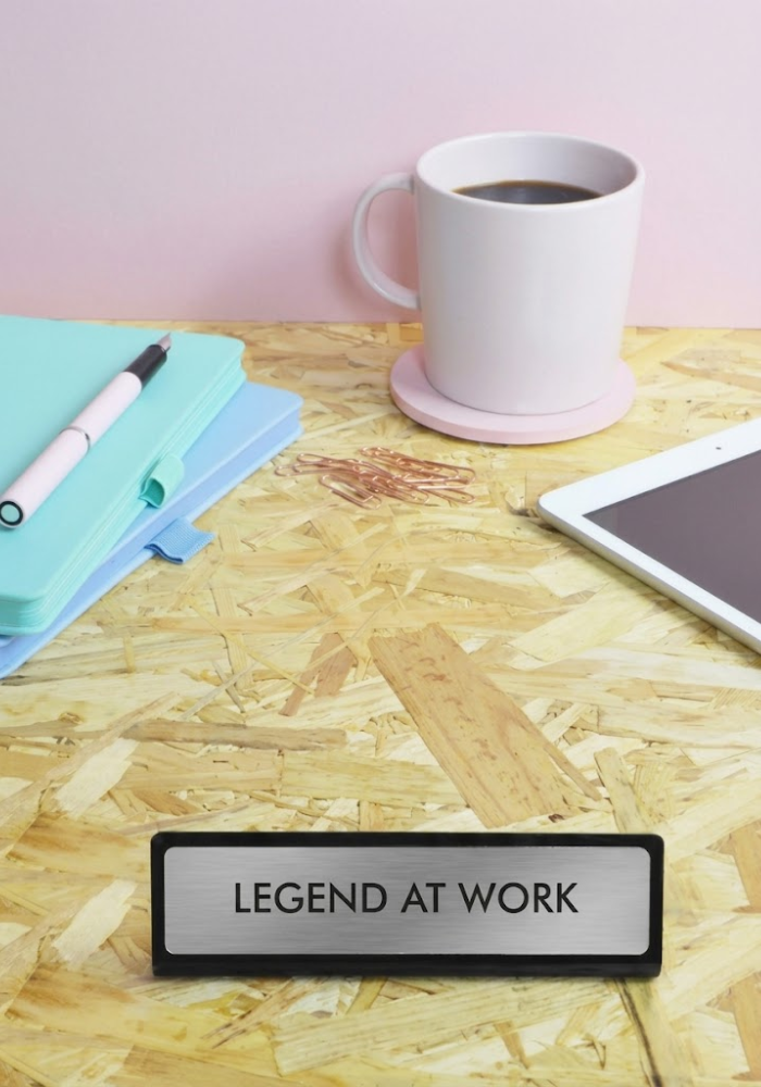 Plaque De Bureau Legend At Work - Flamingo Candles
