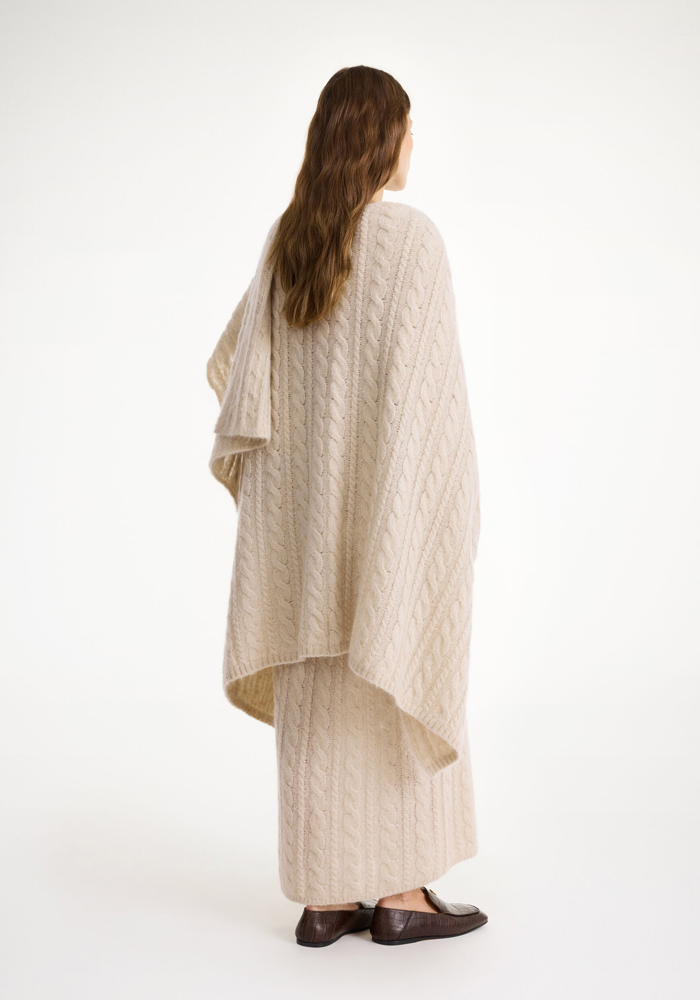 Poncho Kassillas Oyster Gray - By Malene Birger