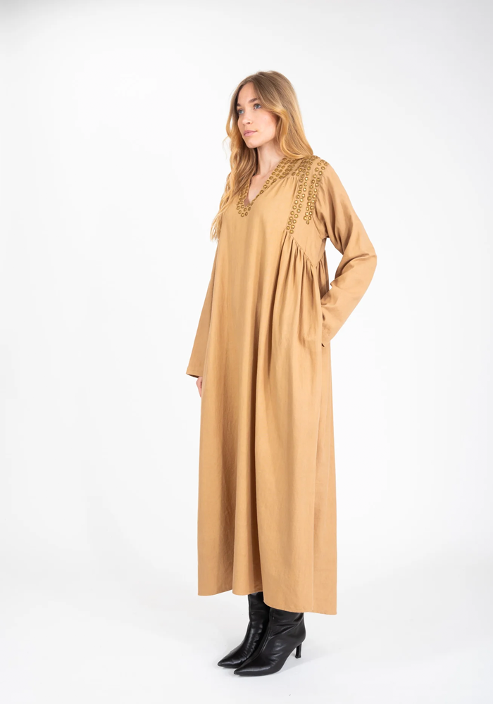 Robe Camel Ornée De Sequins Dorés Bling - V De Vinster