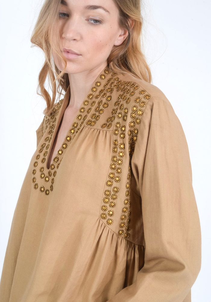 Robe Camel Ornée De Sequins Dorés Bling - V De Vinster