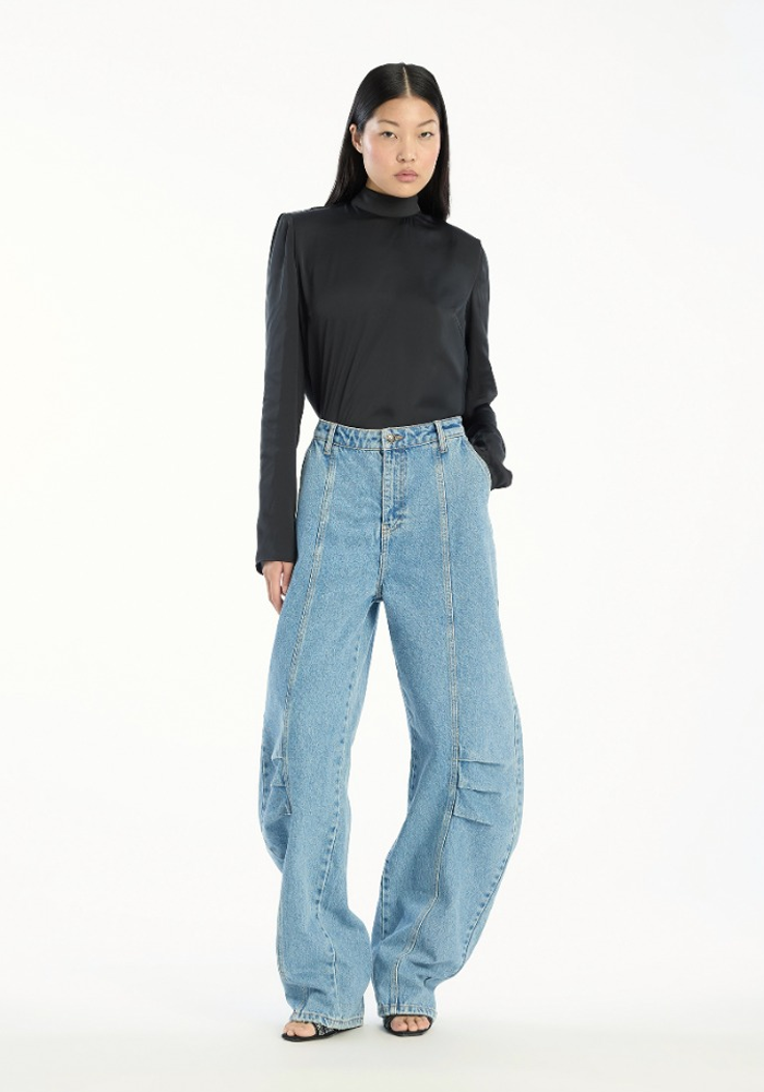 Top satin drapy - rotate