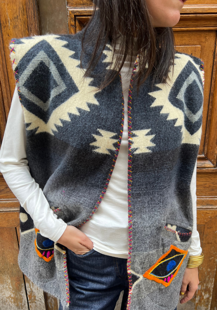 Veste Ojo Sans Manche Grise - Sélectionné par Blush