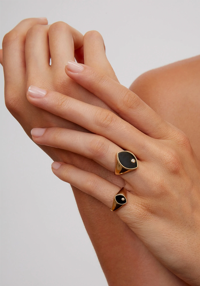 Bague Baby Chevalière Marquise Onyx - Yvonne Léon