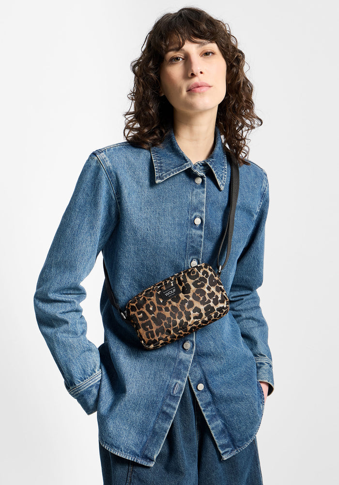 Mini sac bandoulière Icon porté - Wouf