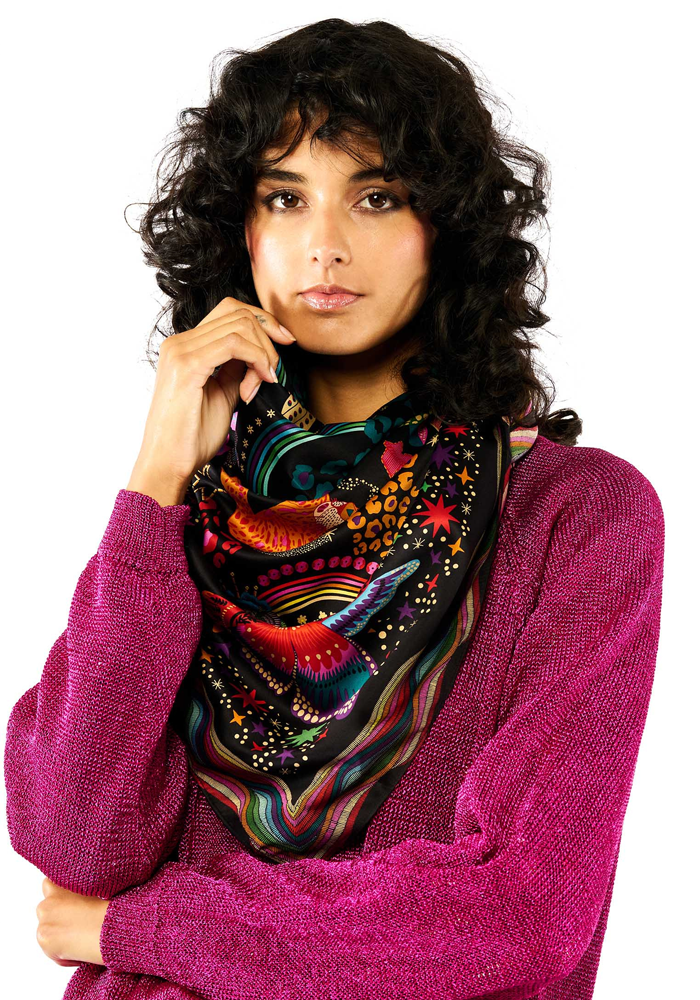 Foulard Crazy World Noir Medium - Wild Paris