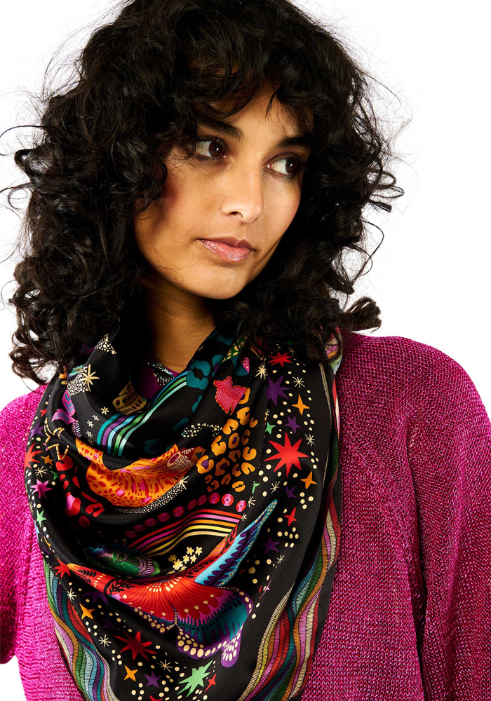 Foulard Crazy World Noir Medium - Wild Paris
