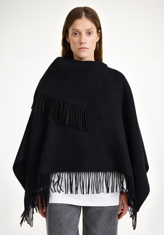 Poncho Turtma Noir - By Malene Birger