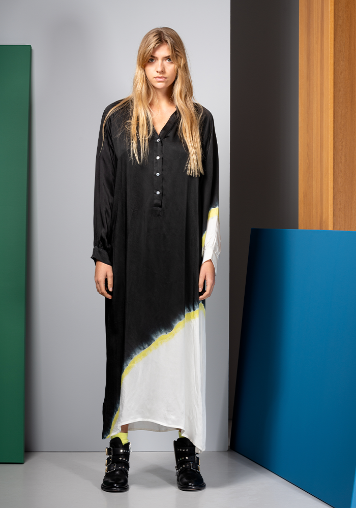 Robe Nicole Diagonal Stripe Blackish - Nous Antwerp