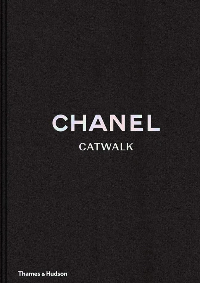  Livre "Chanel Catwalk"